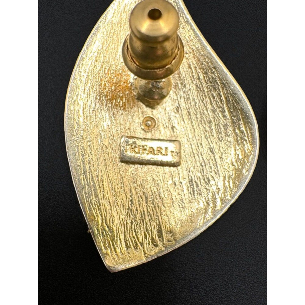 Vintage Trifari Gold Tone Leaf Earrings - Picture 4 of 4